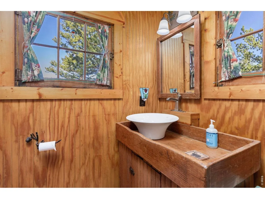 Photo of 105 Observatory Pl