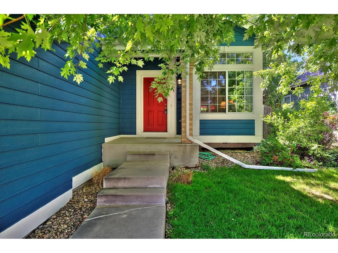 Photo of 372 Oak Ln