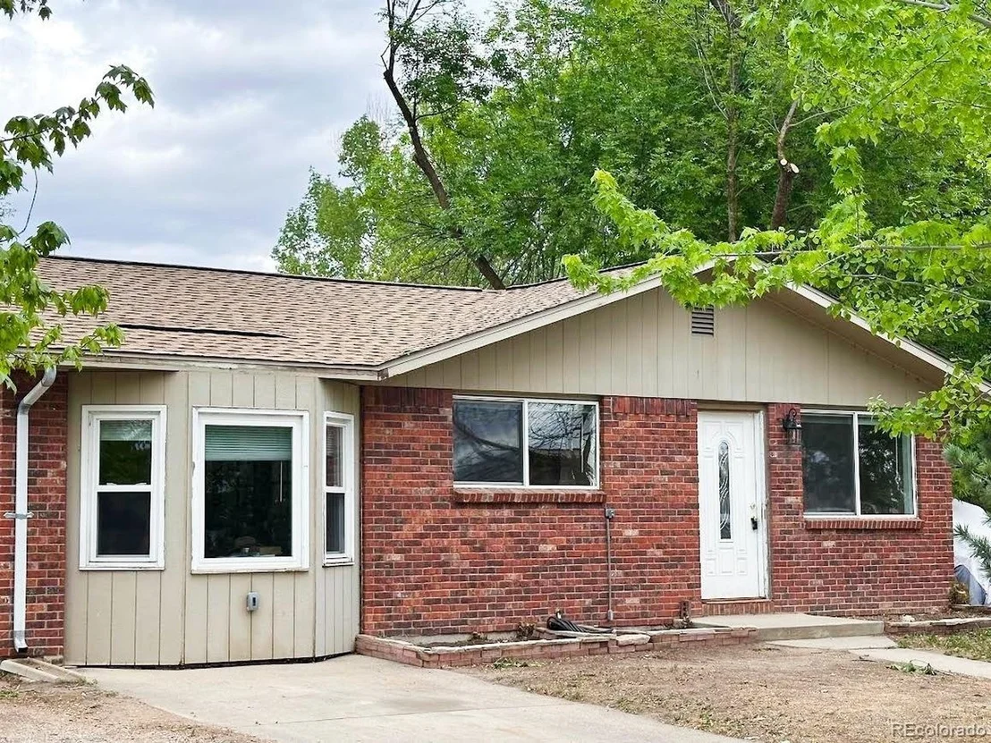Photo of 716 Goss Dr
