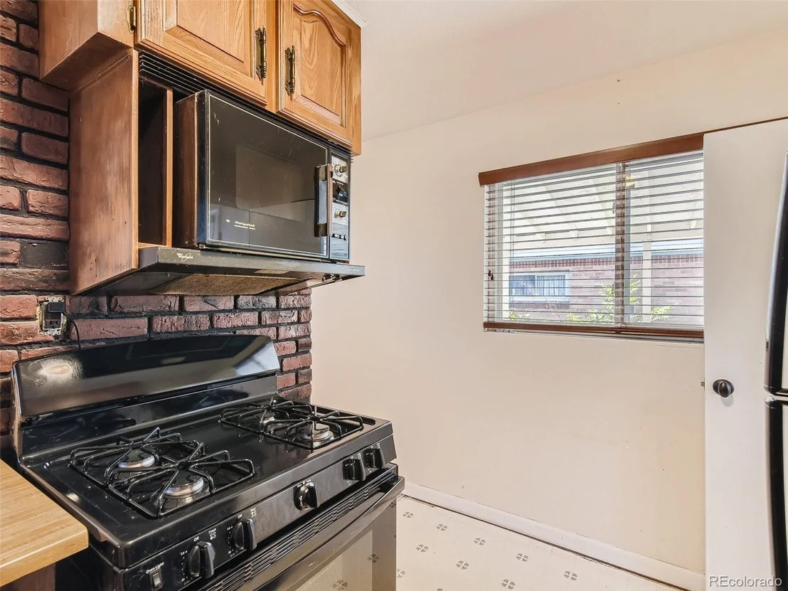 Photo of 9221 High St