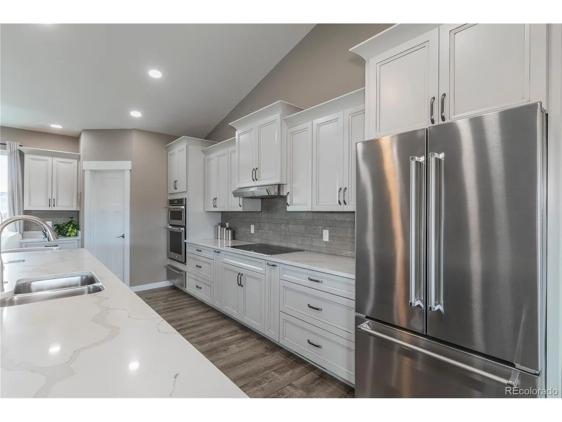 Photo of 6798 Lakeside Cir