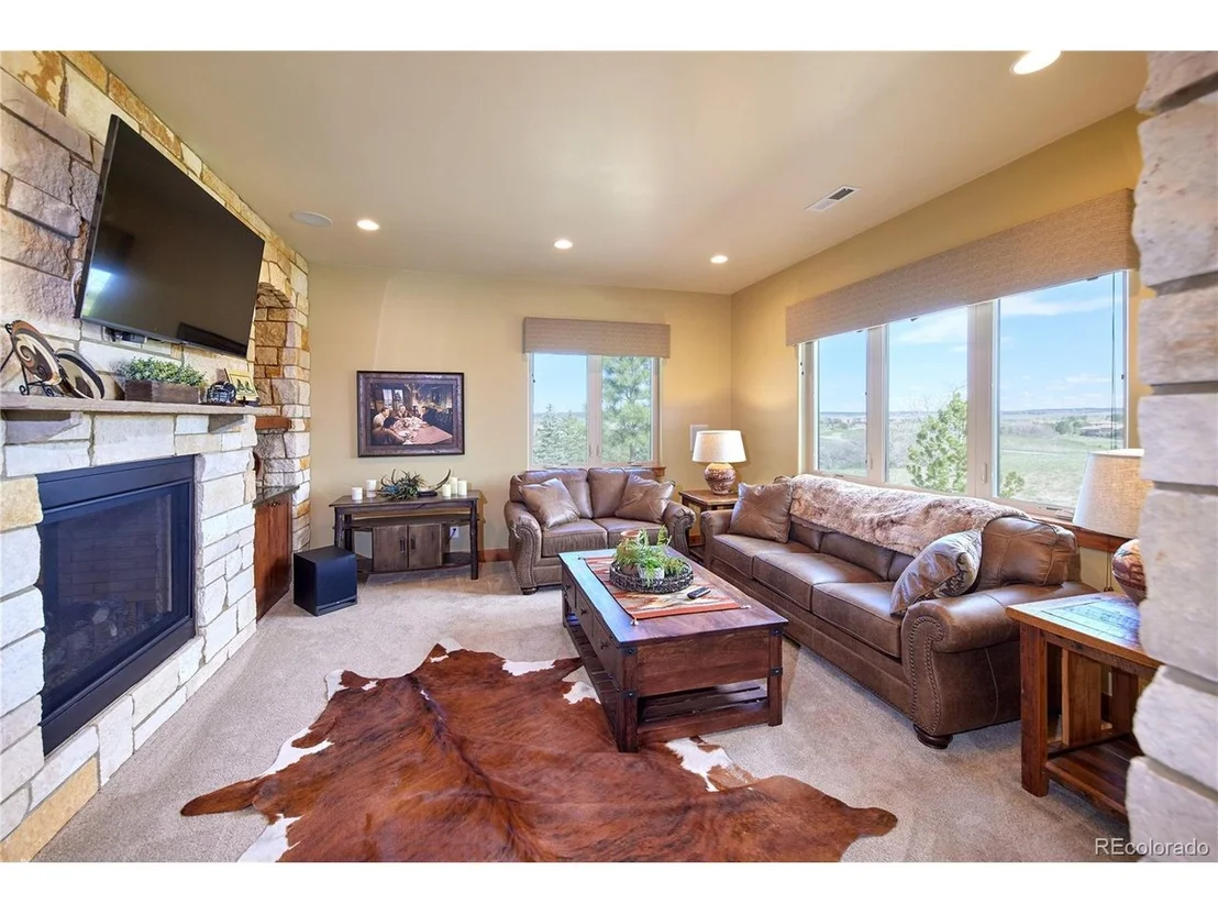 Photo of 5195 Raintree Cir