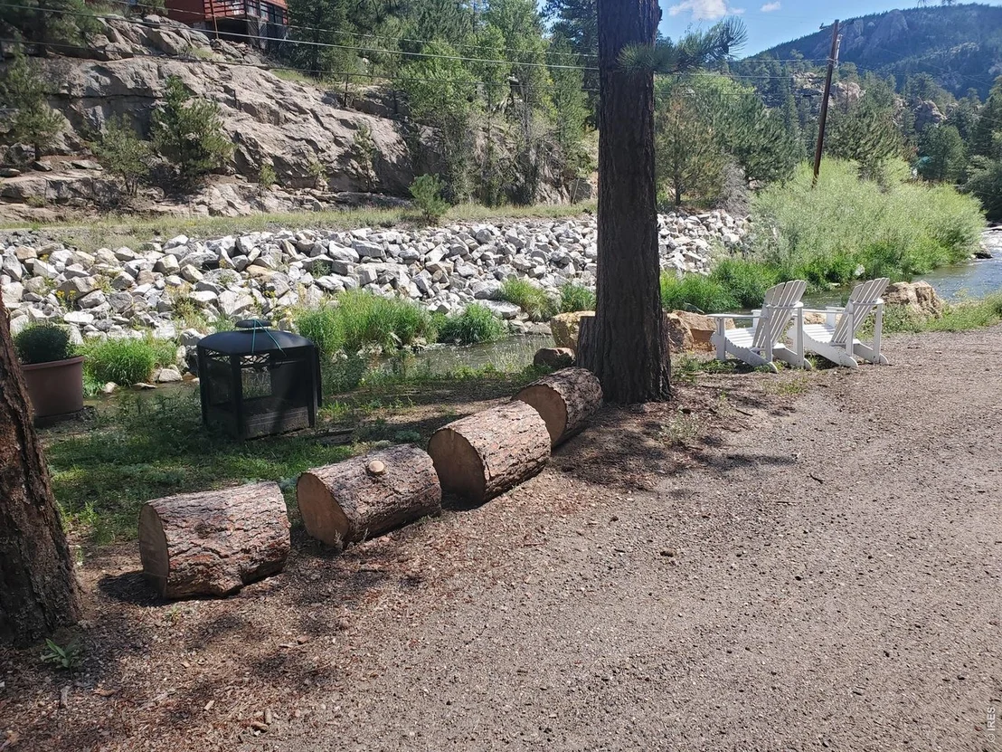 Photo of 42 Big Pine Ln