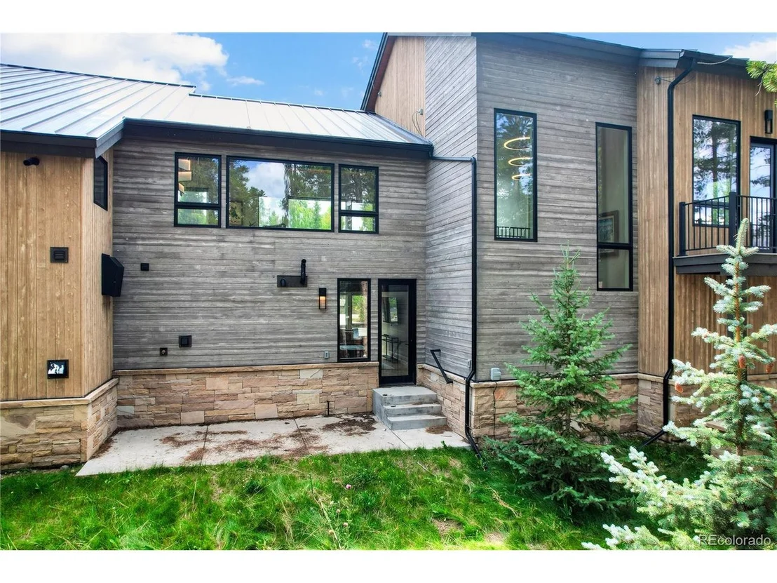 Photo of 19 White Cloud Dr