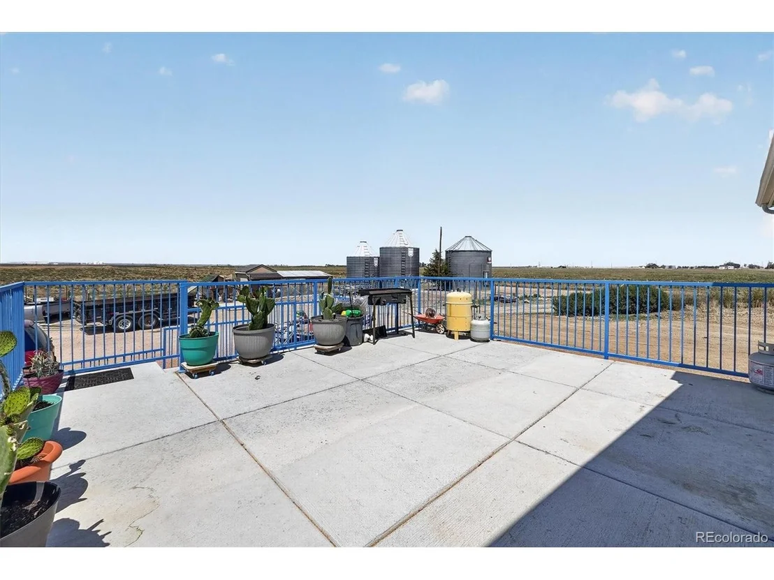 Photo of 32189 County Road 16