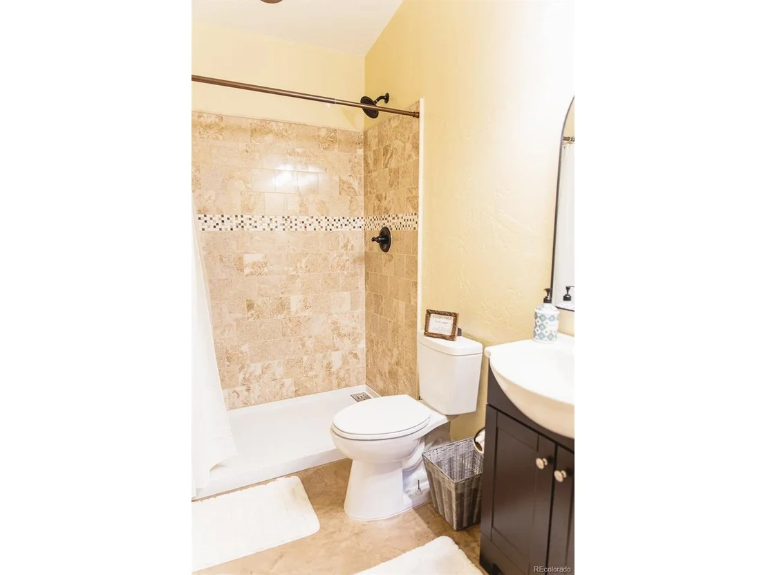Photo of 1249 Circle 73