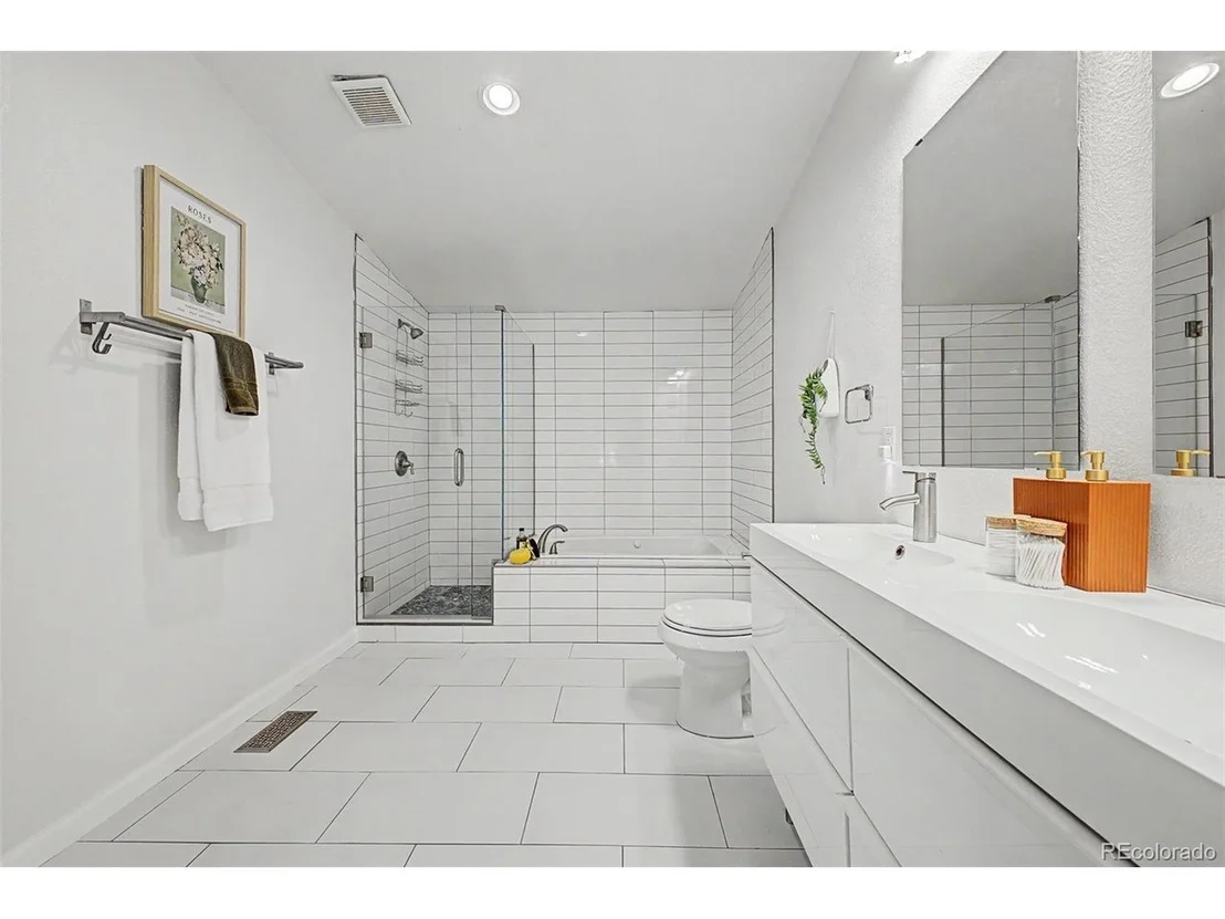 Photo of 370 Irving St