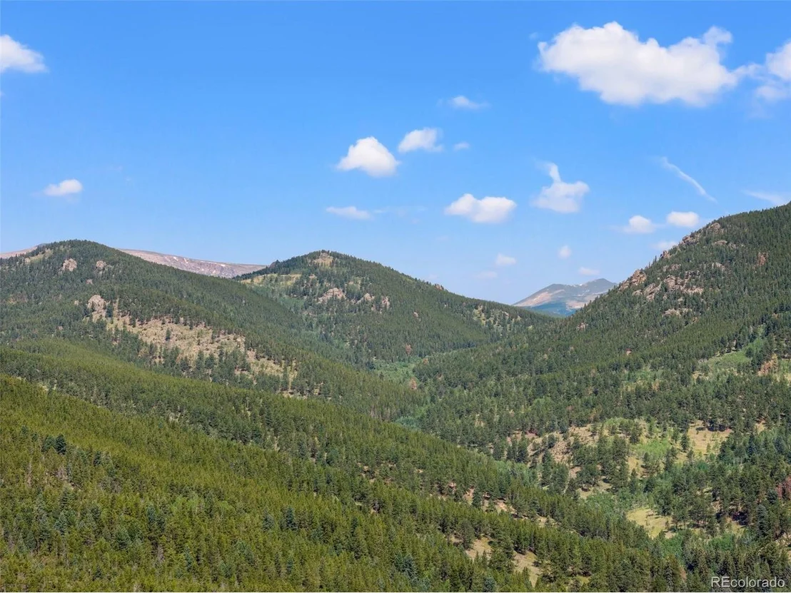 Photo of 1680 Crow Valley Rd