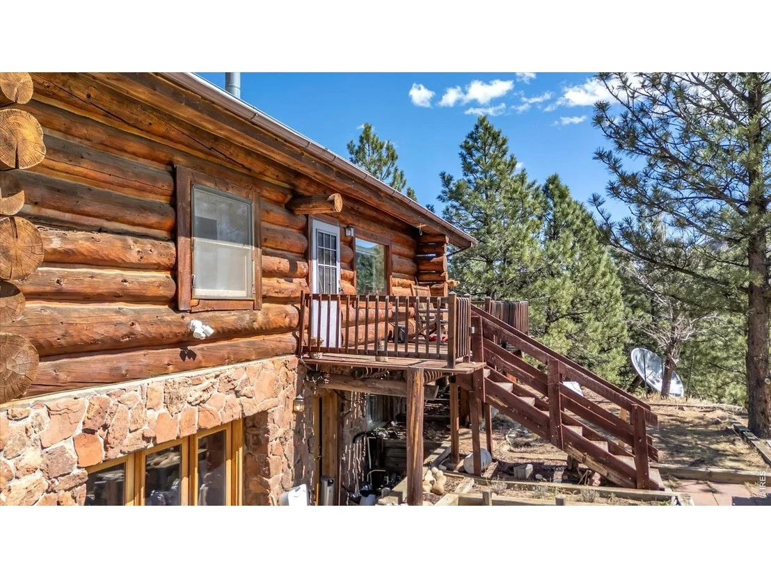 Photo of 679 Cougar Dr