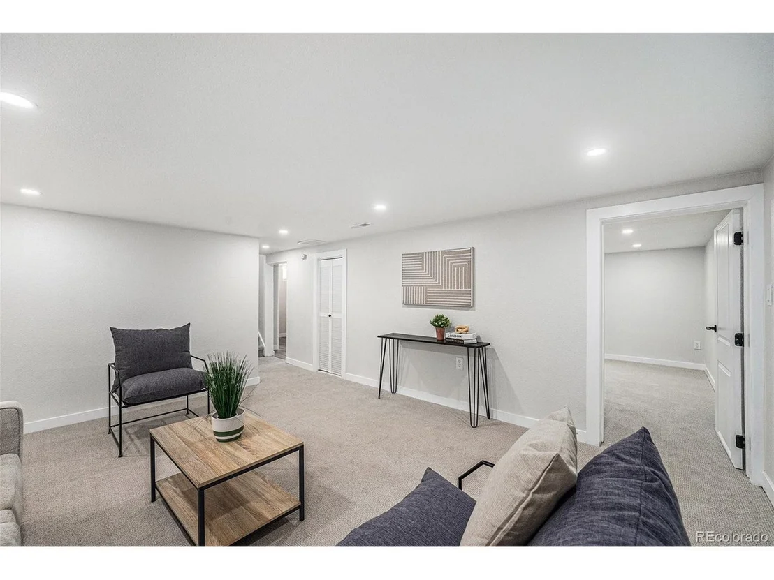 Photo of 5491 Lowell Blvd