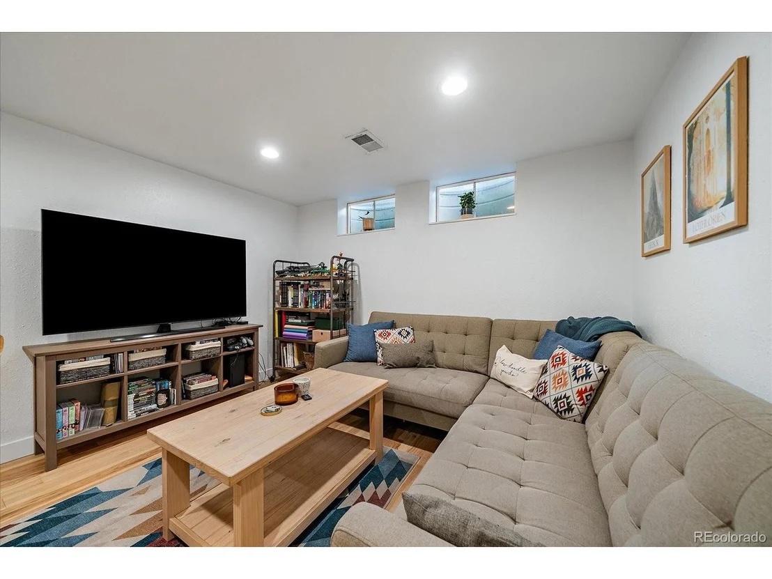 Photo of 5440 Hoyt Dr