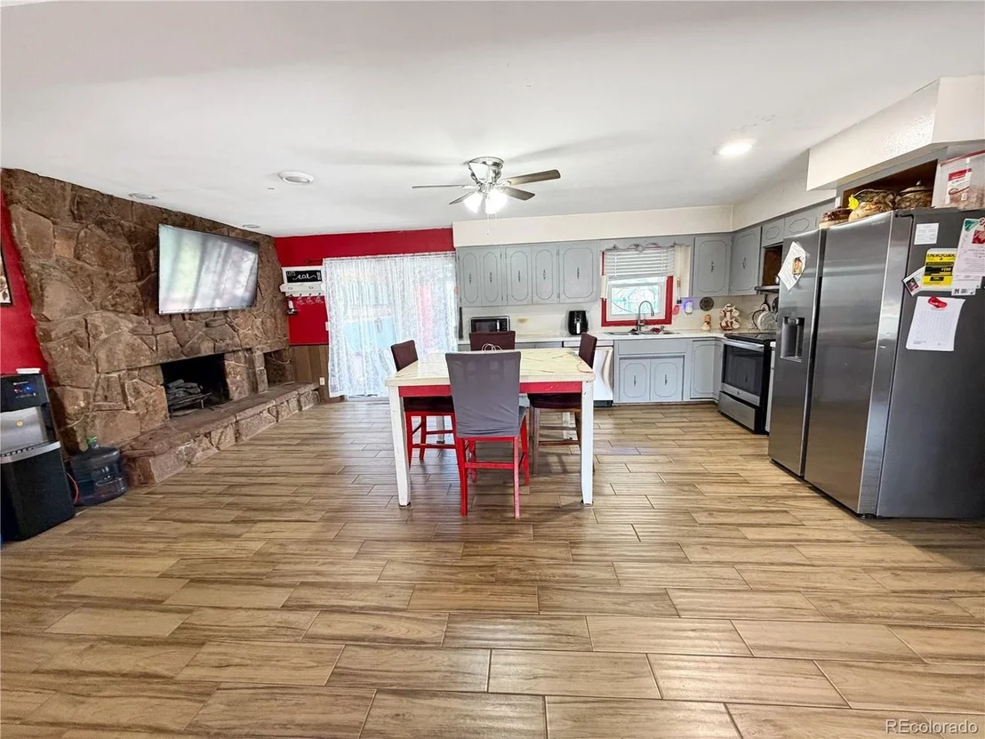 Photo of 662 Ash Ave