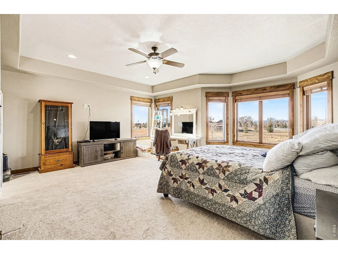 Photo of 39111 Hilltop Cir