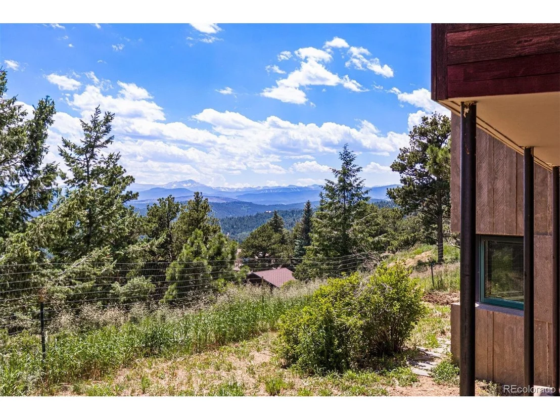 Photo of 340 S Peak Rd