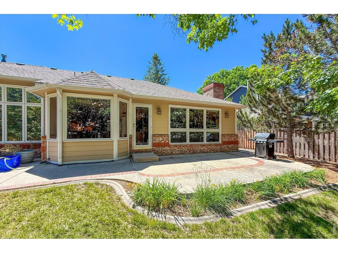 Photo of 2010 Emerald Dr