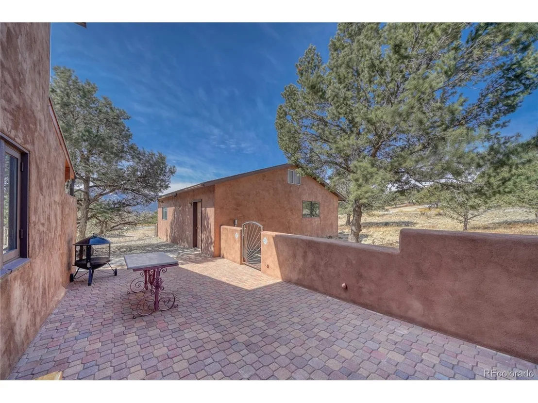 Photo of 10040 E Cheyenne Cir
