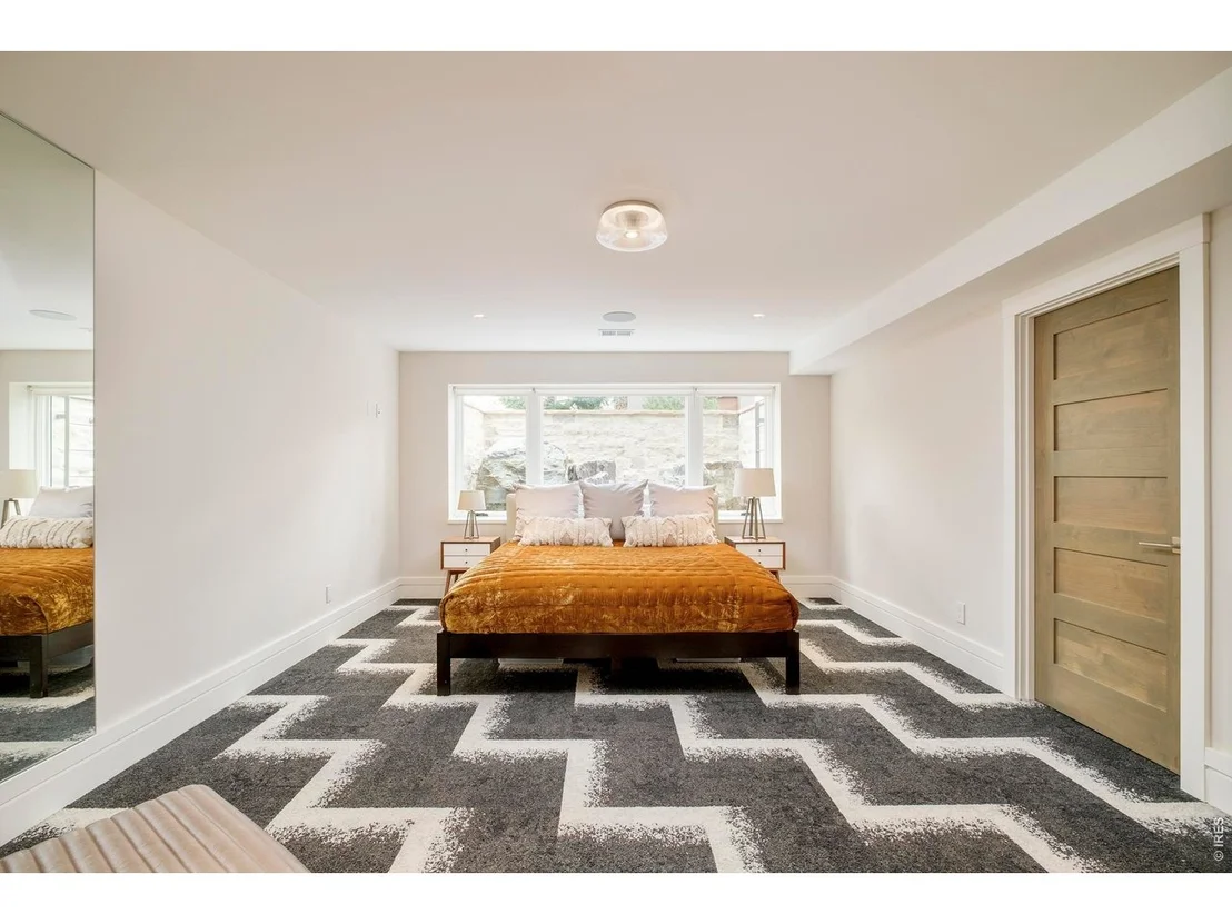 Photo of 2158 Tamarack Ave