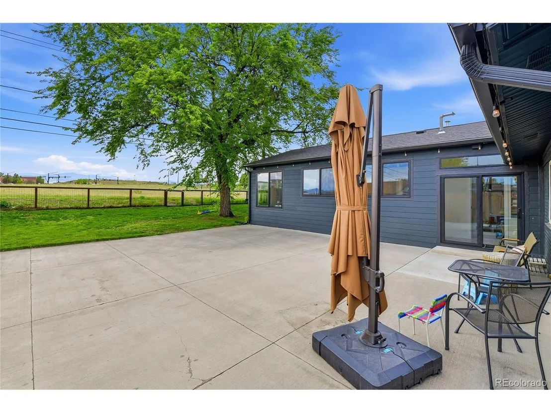 Photo of 5387 Lynn Dr