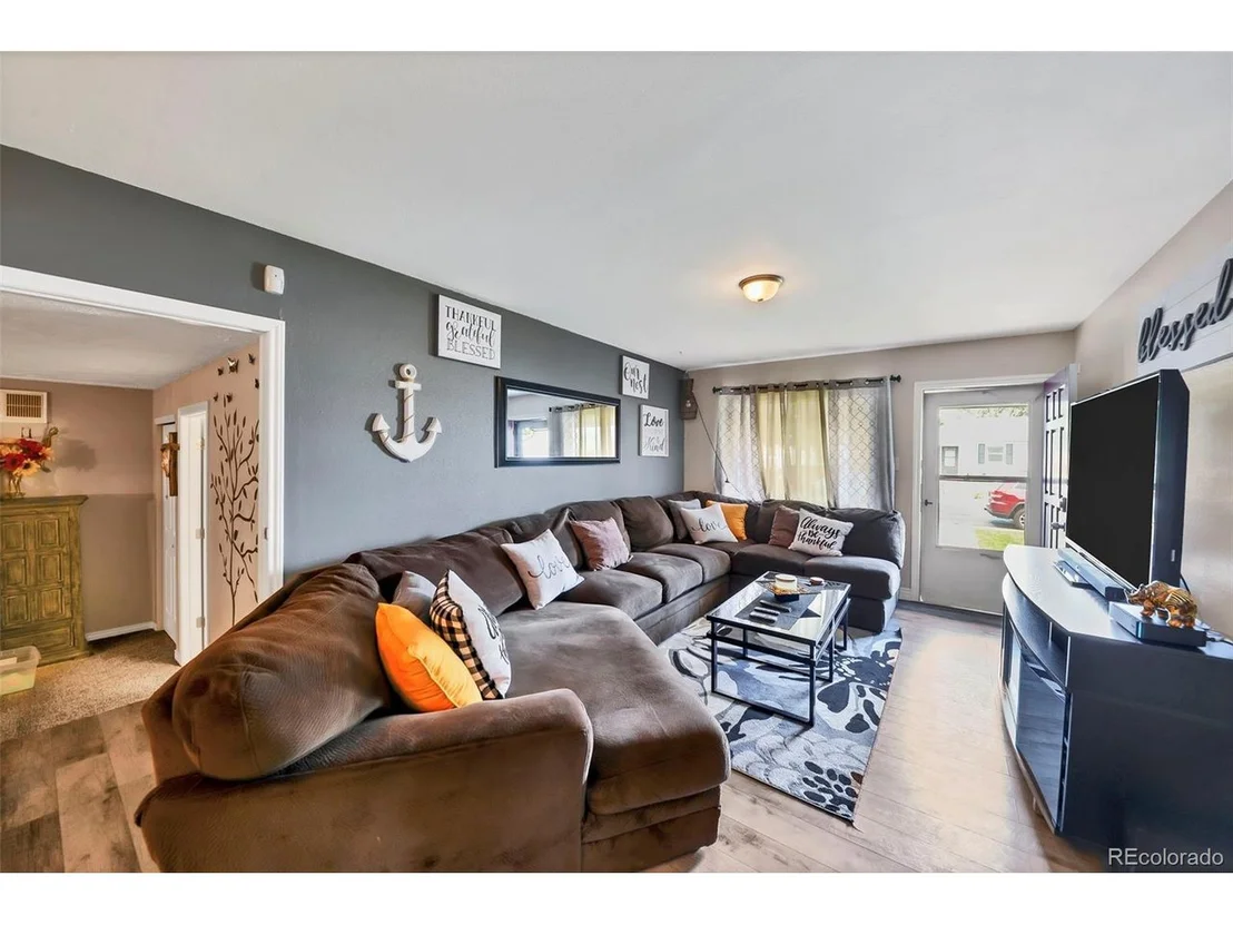 Photo of 2180 Hoyt Dr