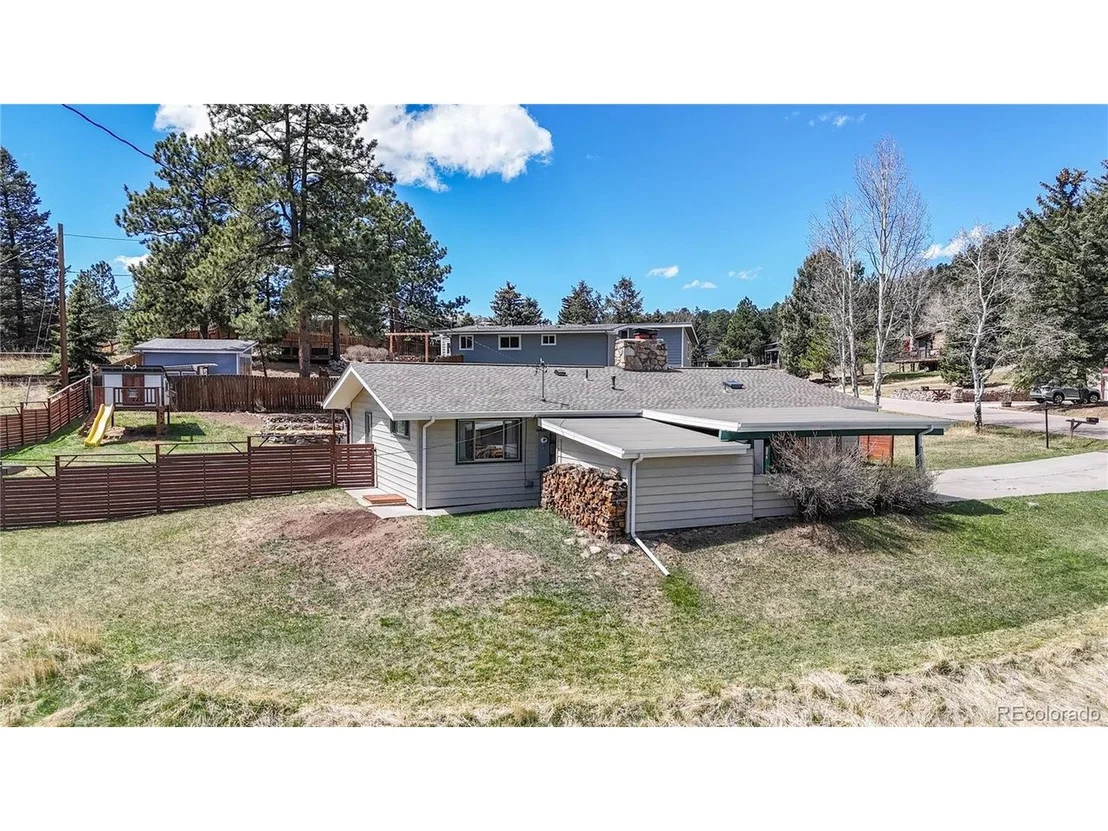 Photo of 27976 Lupine Dr