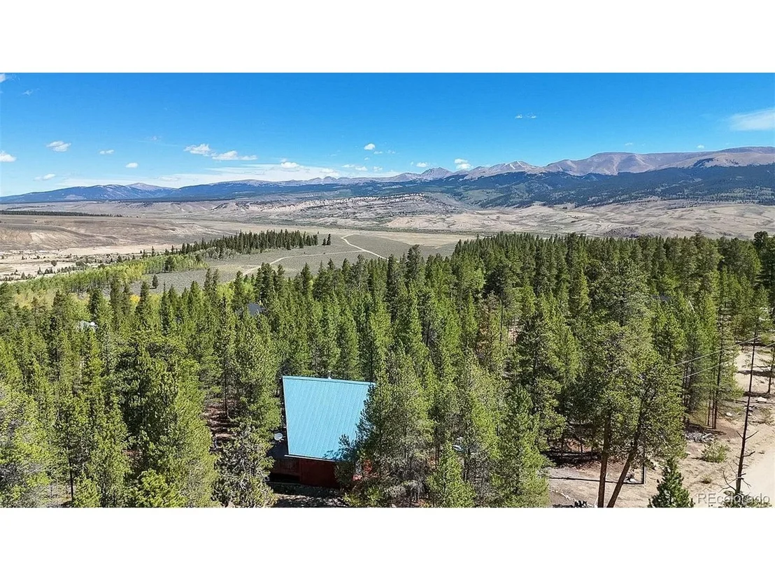 Photo of 643 Spruce Dr