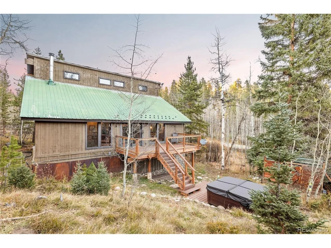 Photo of 2222 Lions Lane