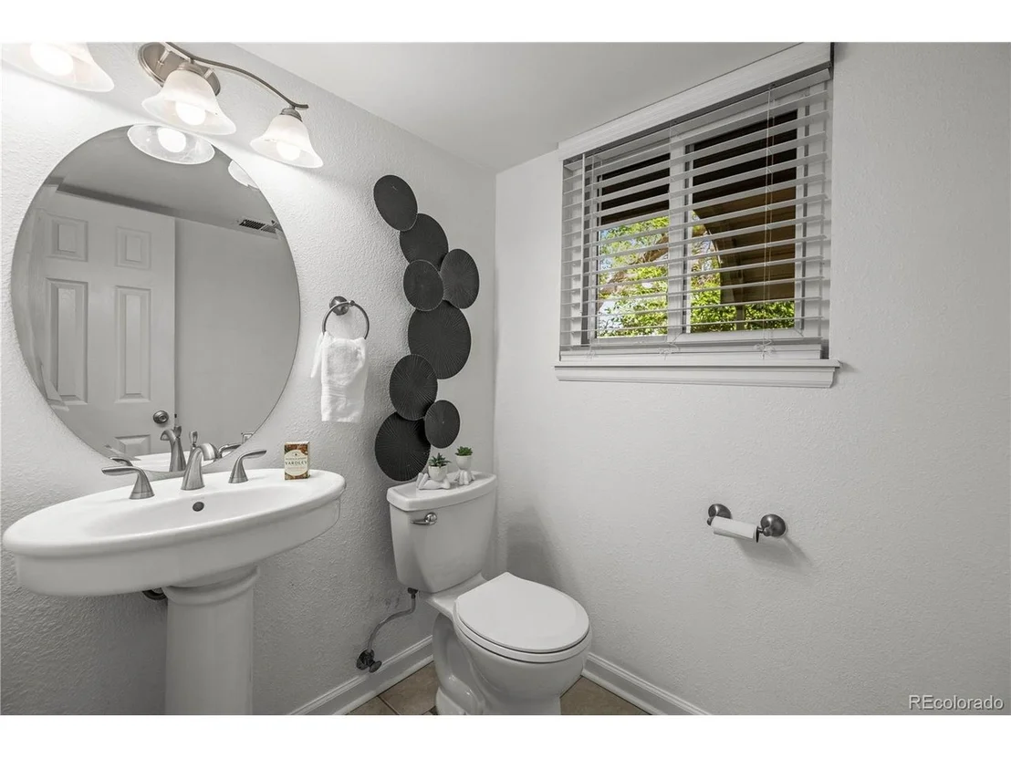 Photo of 2527 W 104th Cir