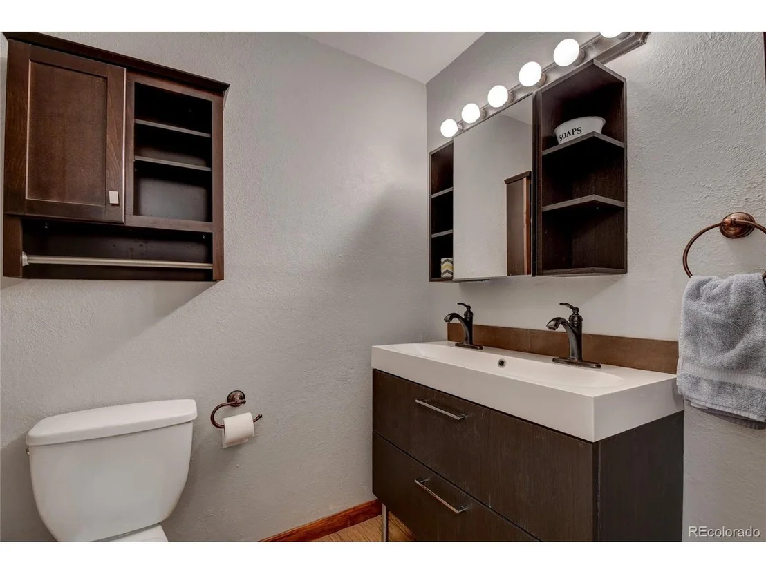 Photo of 7318 Deframe Ct