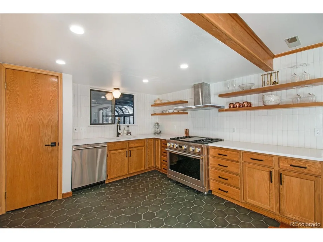 Photo of 5127 Knotty Pine Ln