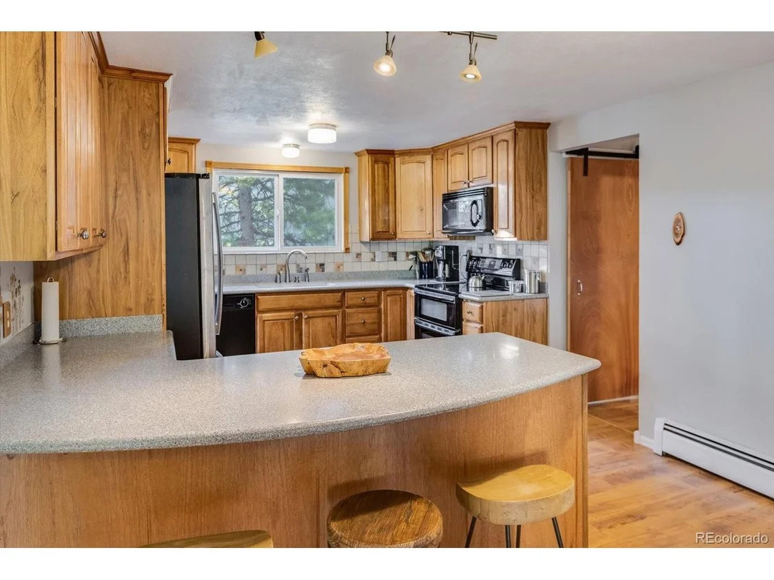 Photo of 11017 Circle Dr
