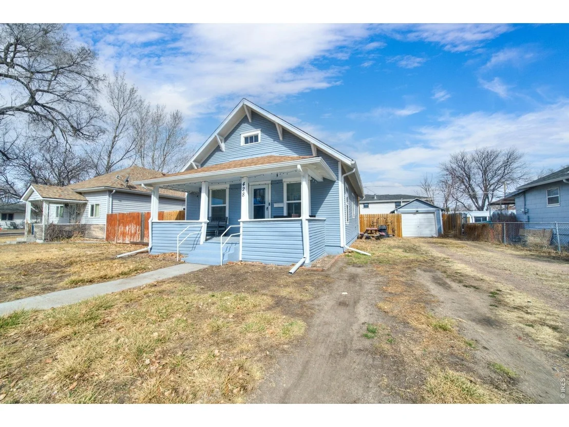 Photo of 428 Douglas St