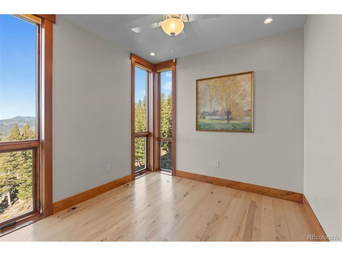 Photo of 180 Outpost Ln