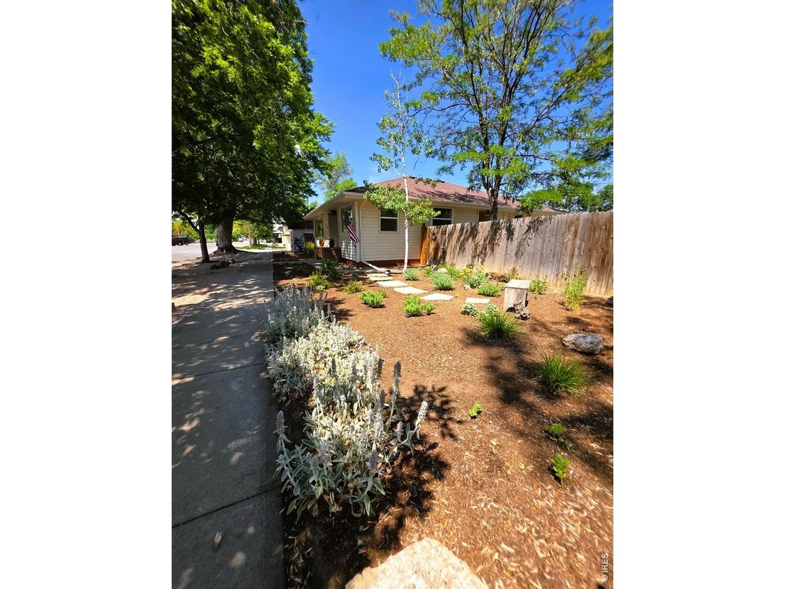 Photo of 321 2nd St