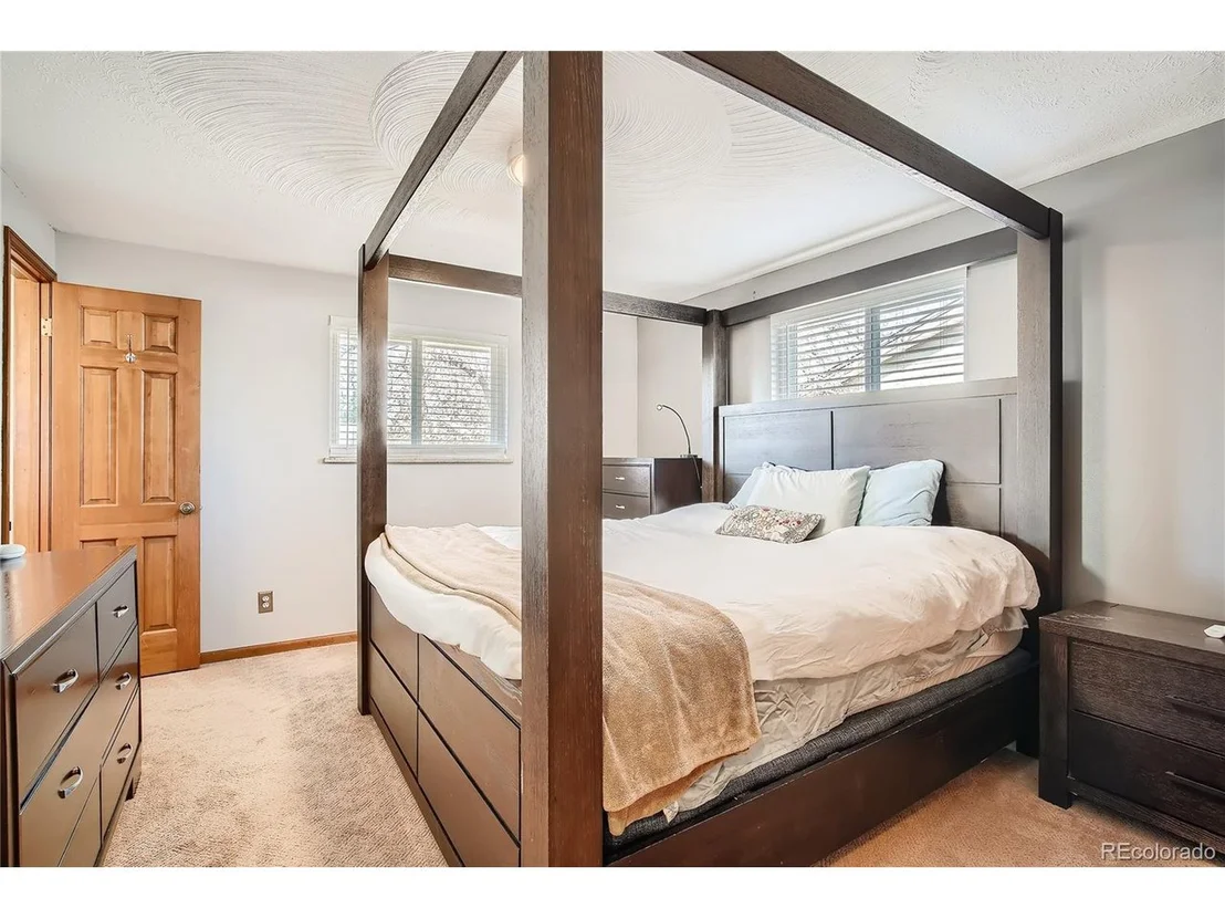 Photo of 6988 Carr Ct