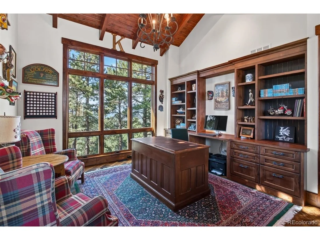 Photo of 1028 Blue Grass Trl