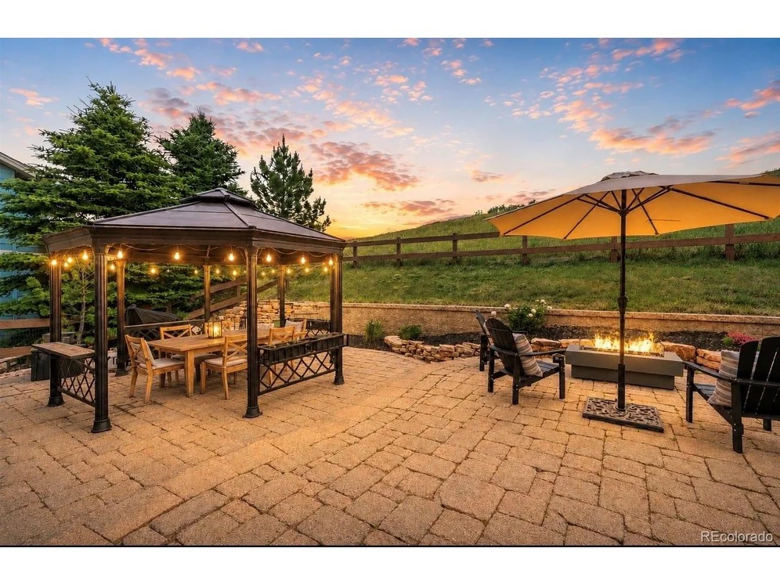 Photo of 2212 Ridgetrail Dr