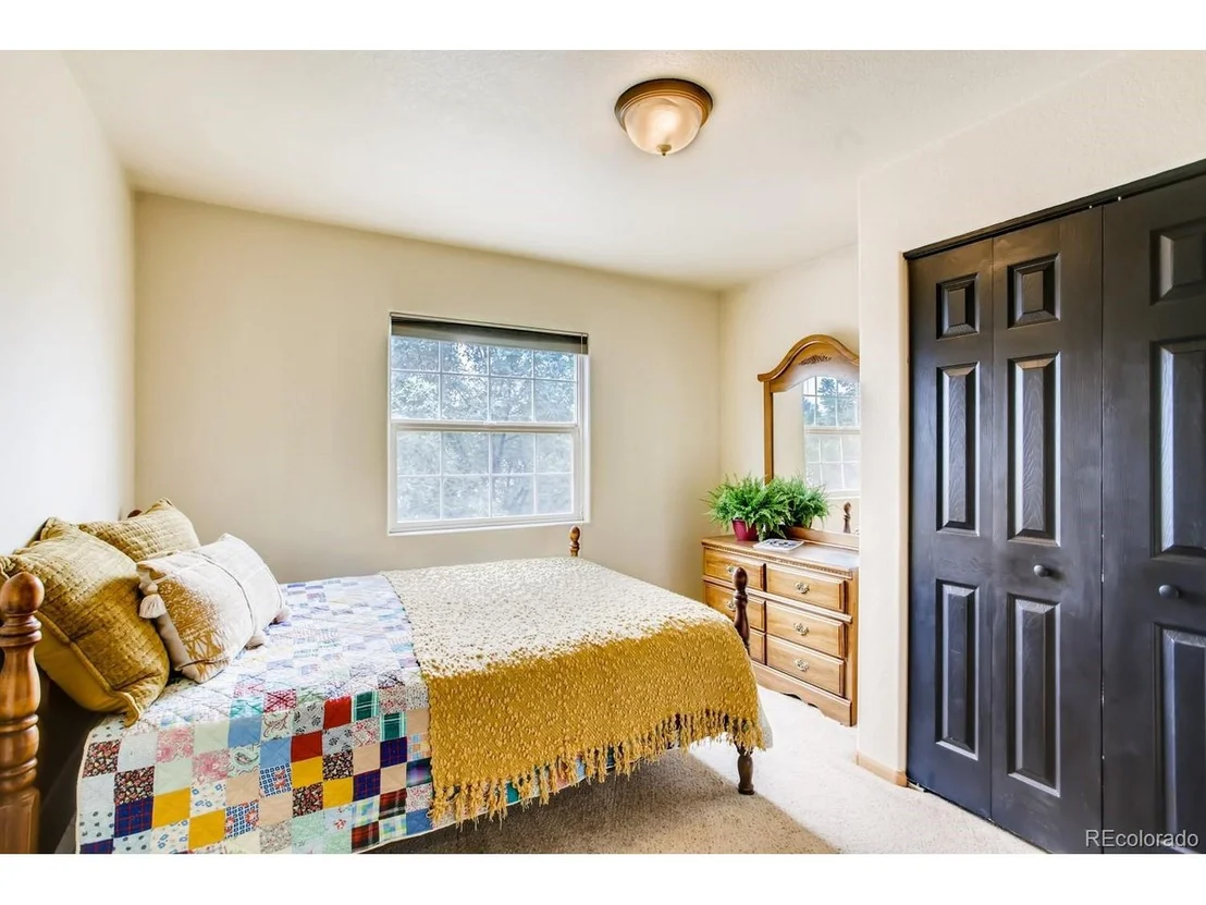 Photo of 11405 Daisy Ct