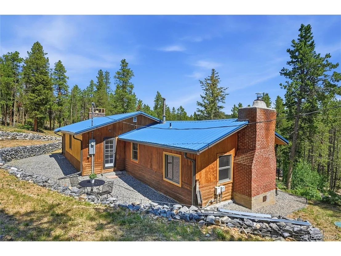 Photo of 356 Gold Rd
