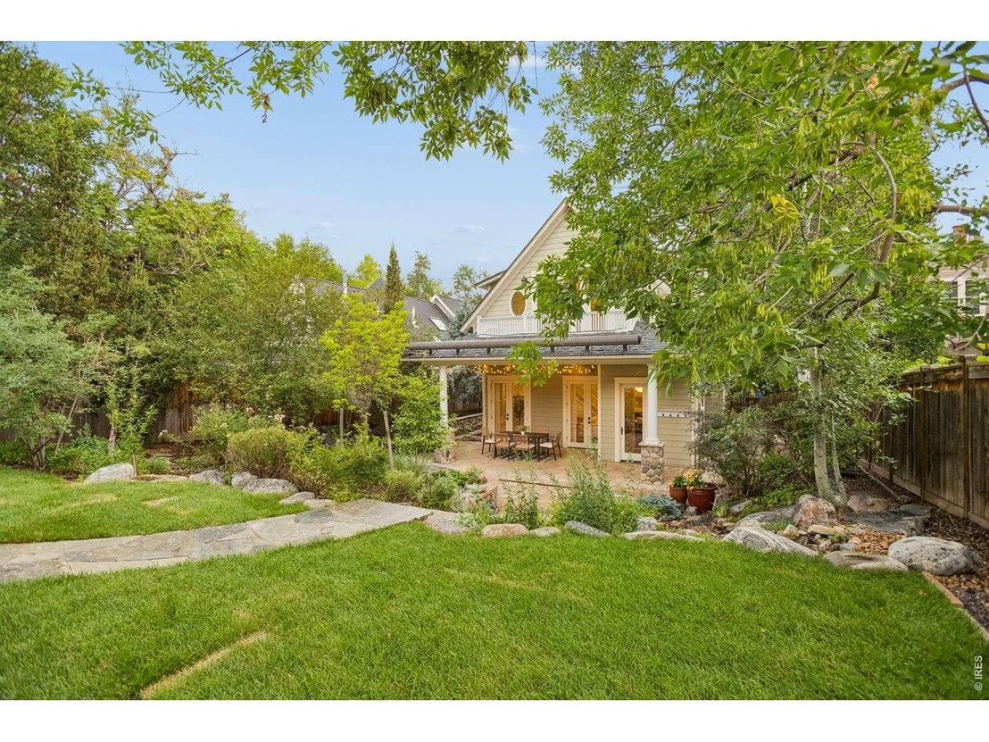 Photo of 512 Marine St
