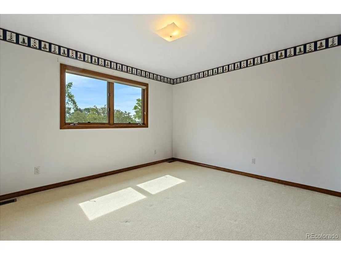 Photo of 35 Skyline Dr
