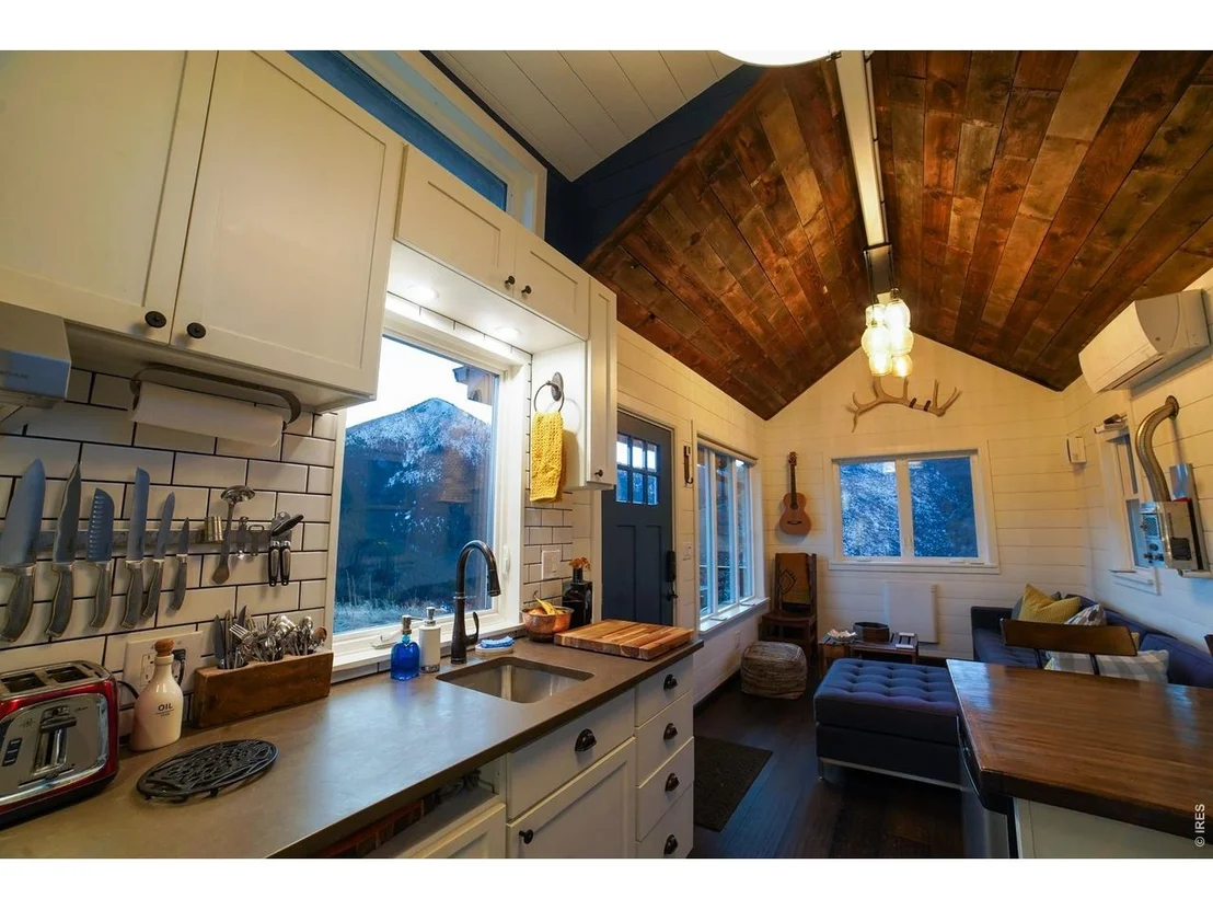 Photo of 560 Emerson Gulch Rd