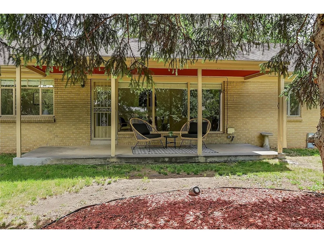 Photo of 745 Dexter St