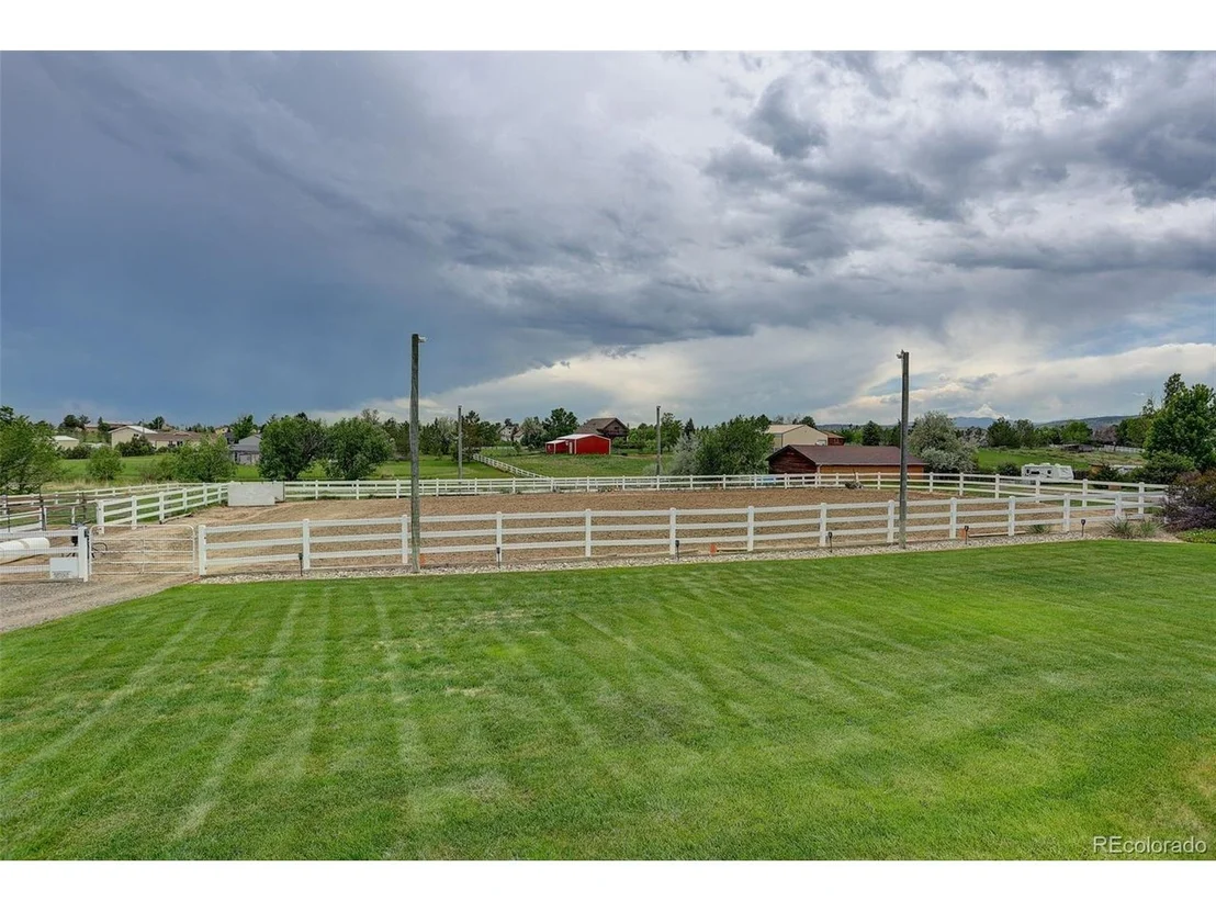 Photo of 4717 Foothills Dr