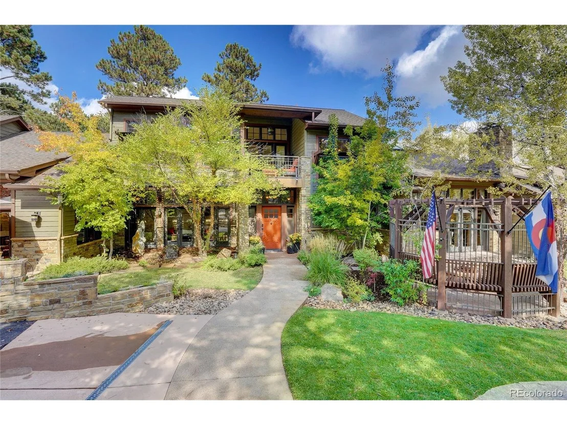 Photo of 25751 Village Cir