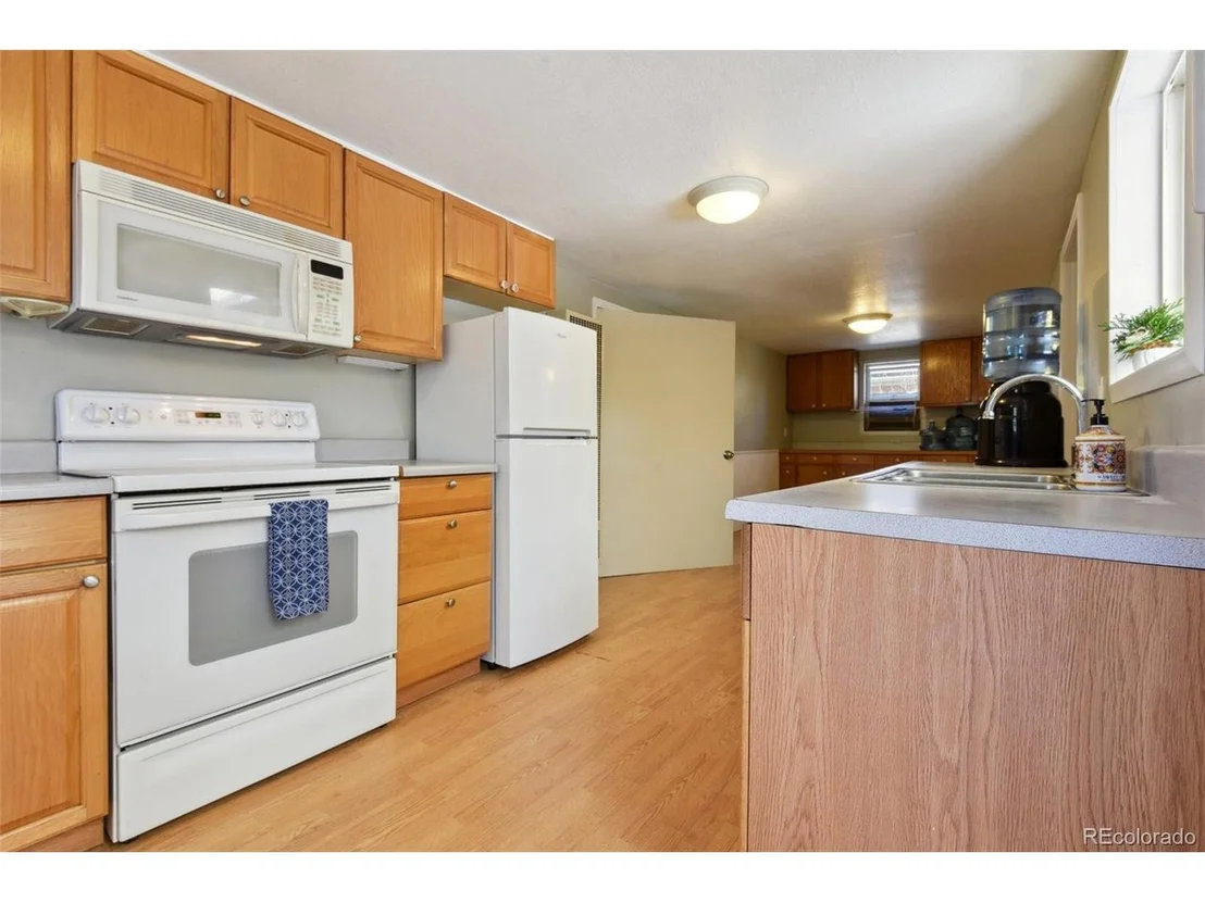 Photo of 6356 Downing St