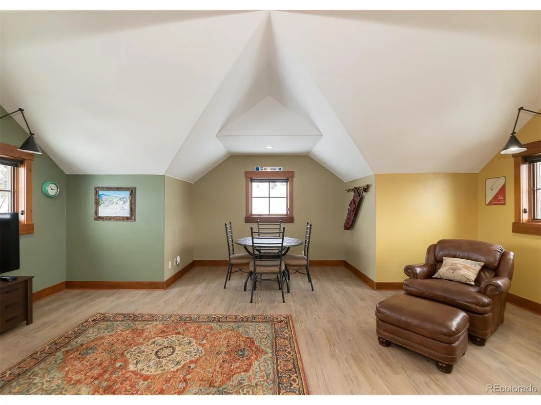 Photo of 855 Pawnee Ln