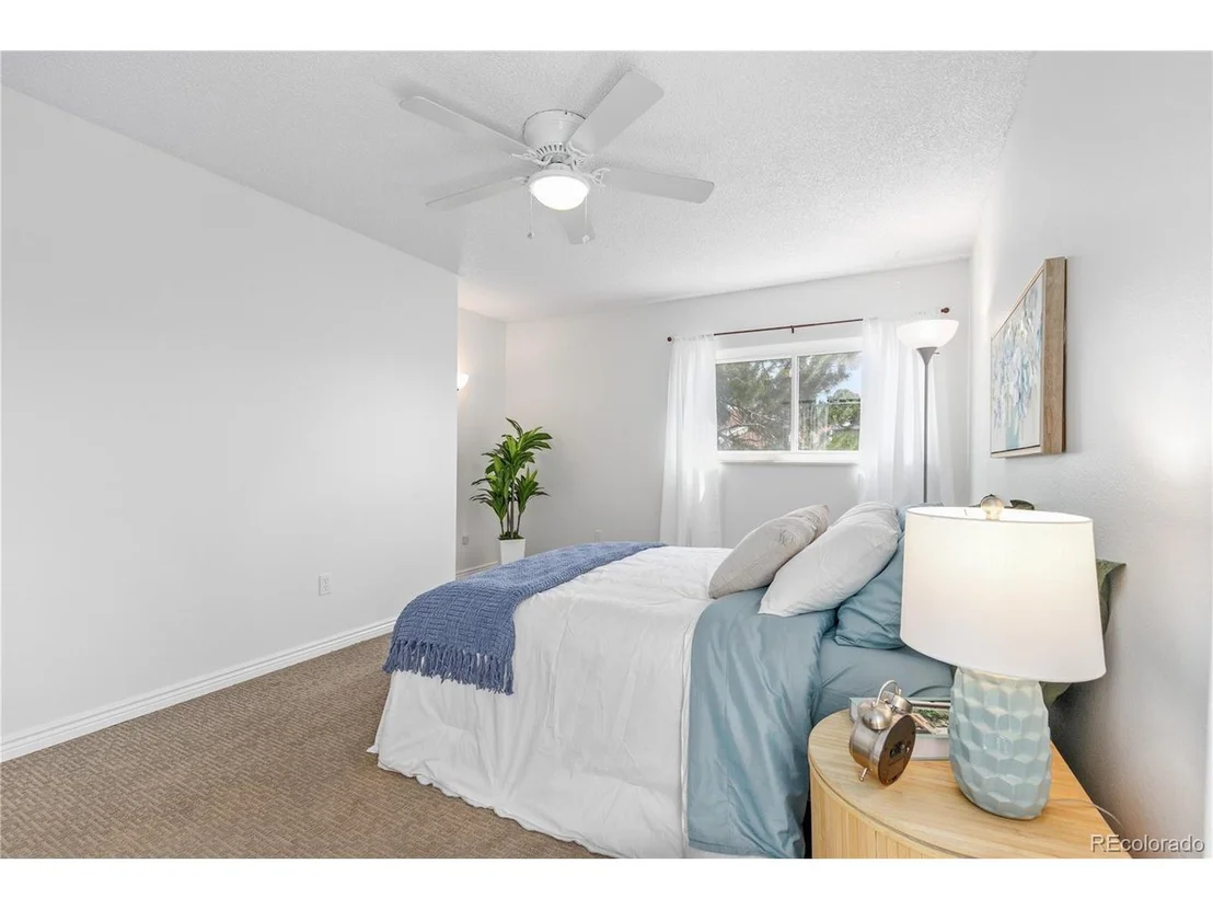 Photo of 5633 W 71st Pl