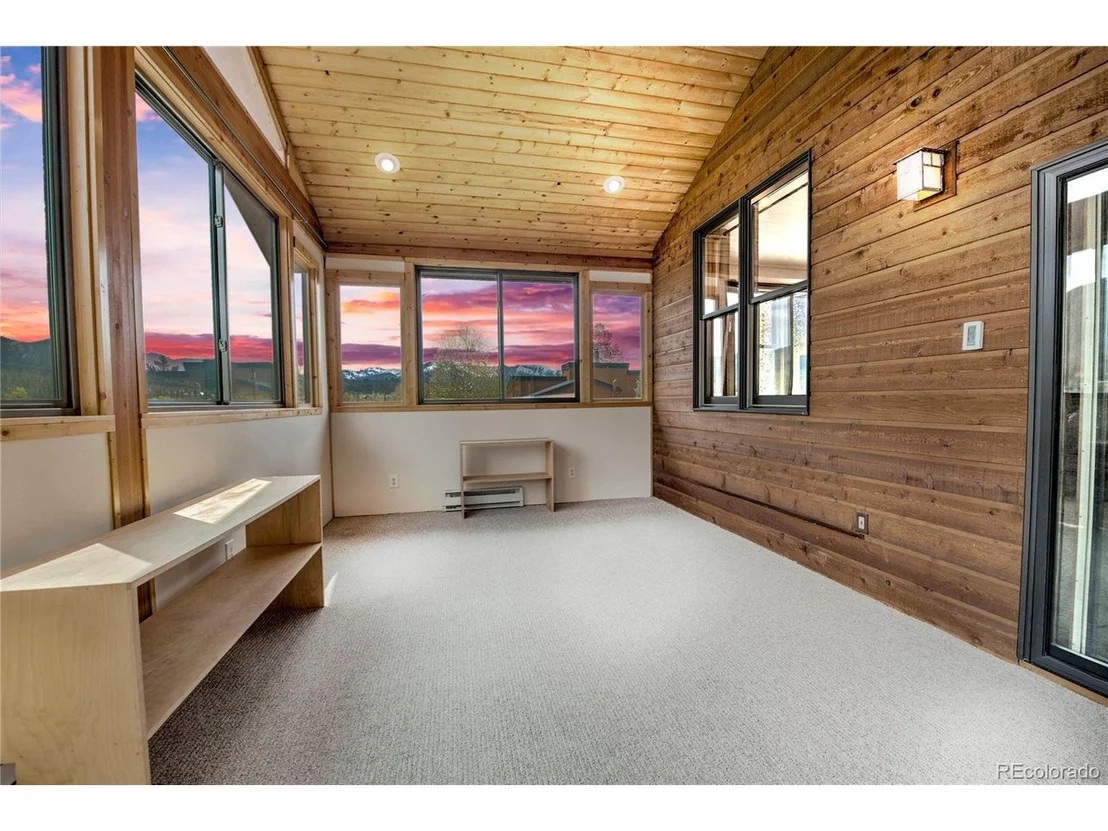 Photo of 196 Vail Cir