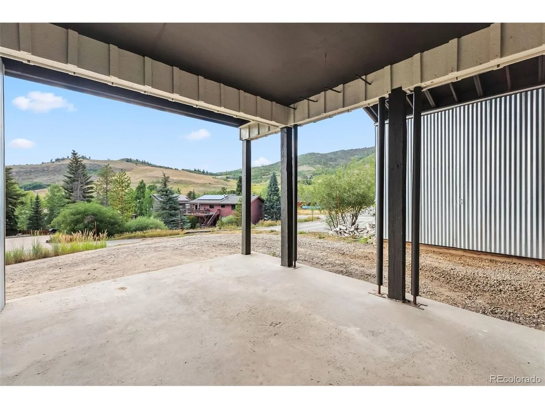 Photo of 218 Deer Path Rd