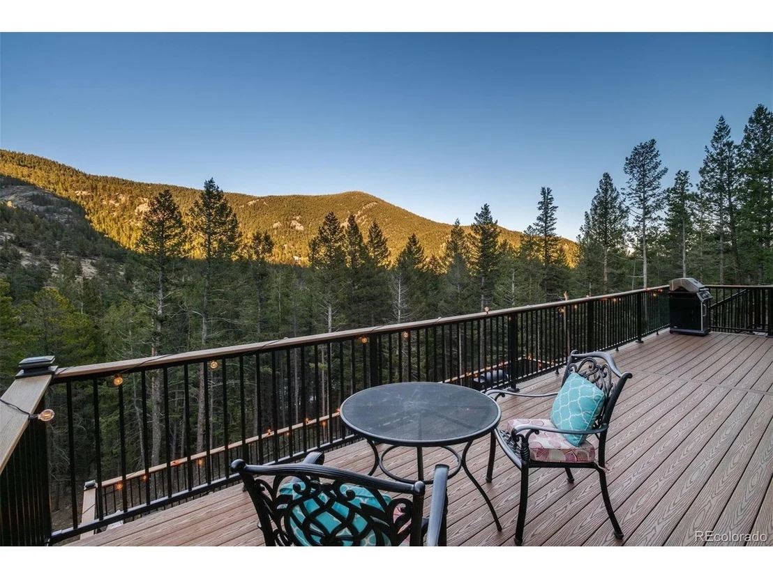 Photo of 212 Juniper Ln